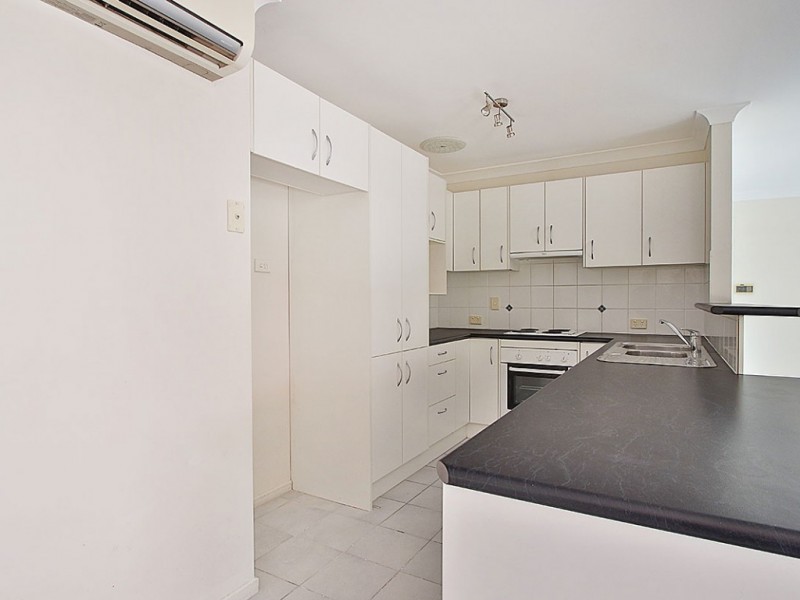 6 Simpson Ct, Goodna QLD 4300