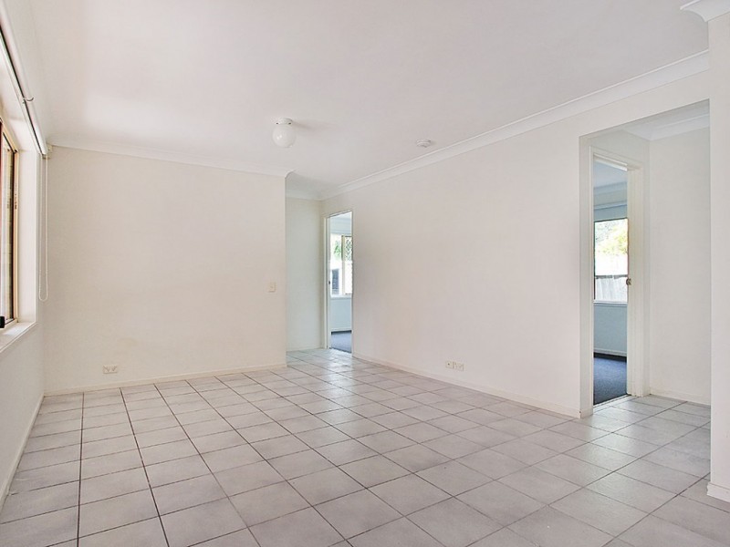 6 Simpson Ct, Goodna QLD 4300