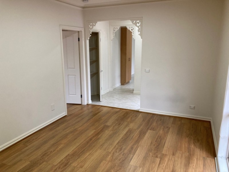 1/157 Deakin St, Essendon VIC 3040