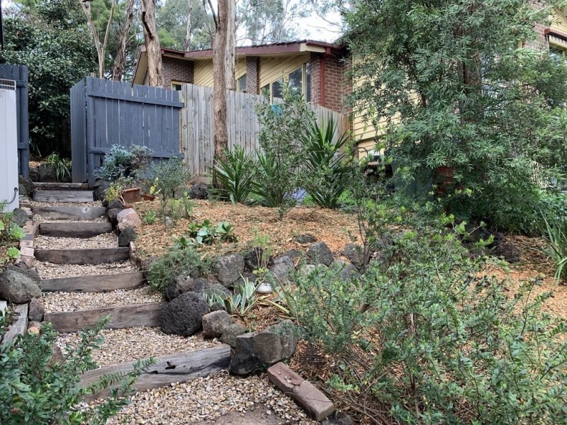 5 Meander Road, Hurstbridge VIC 3099