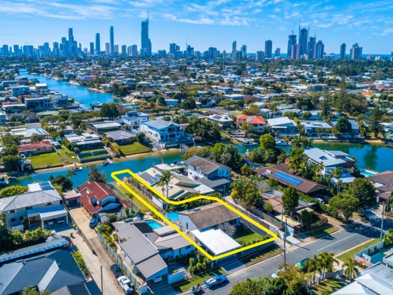 39 Kalimna Drive, Broadbeach Waters QLD 4218