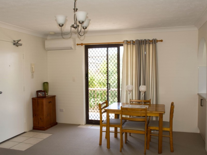 2/76 Brighton Street, Biggera Waters QLD 4216