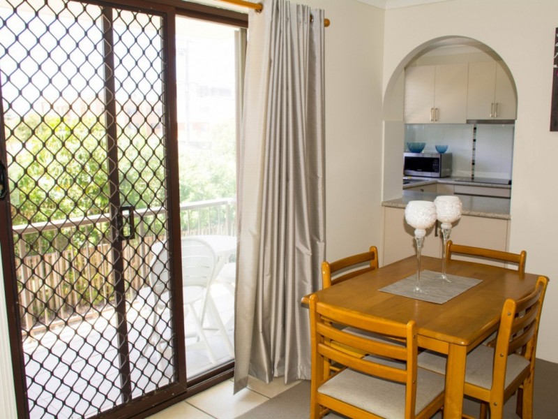 2/76 Brighton Street, Biggera Waters QLD 4216