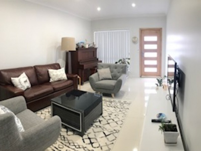 1/190 Lambeth Street, Picnic Point NSW 2213