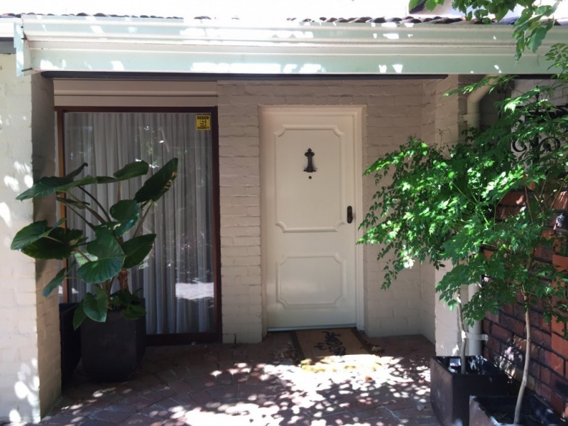 2/11 Wingfield Avenue, Crawley WA 6009