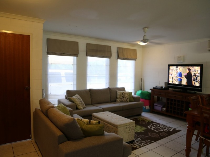 8 Trochus Close, Trinity Beach QLD 4879