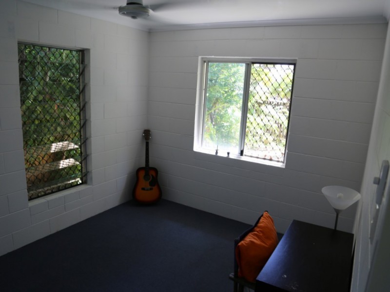 8 Trochus Close, Trinity Beach QLD 4879