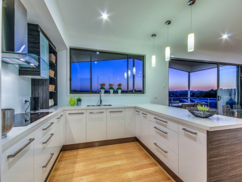 19 Birkenhead Place, Carindale QLD 4152
