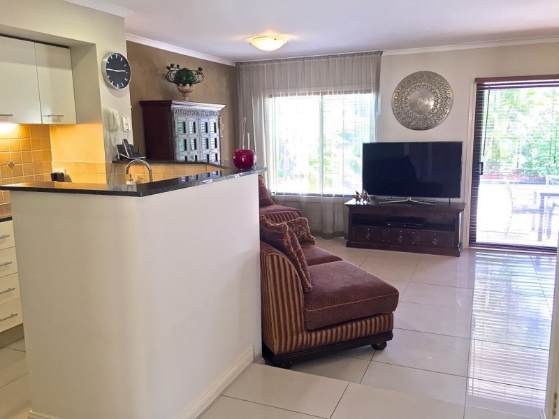 8890 Magnolia Drive East, Hope Island QLD 4212