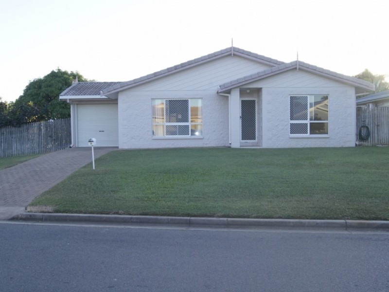 13 Beechwood Place, Kirwan QLD 4817