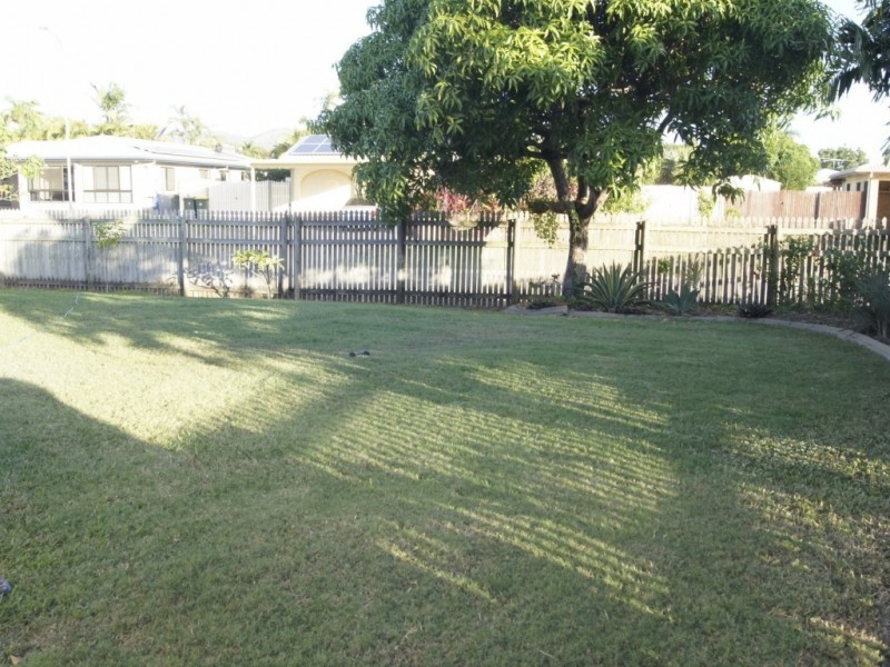 13 Beechwood Place, Kirwan QLD 4817