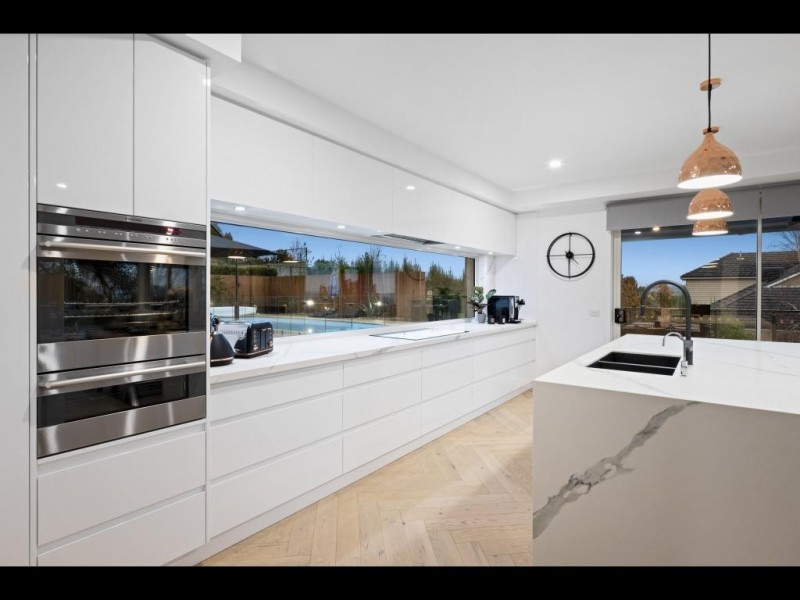 6 Kingswood Way, West Wodonga VIC 3690