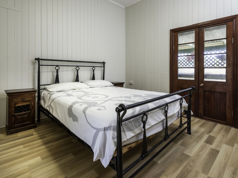 4 Puller Street, Granville QLD 4650