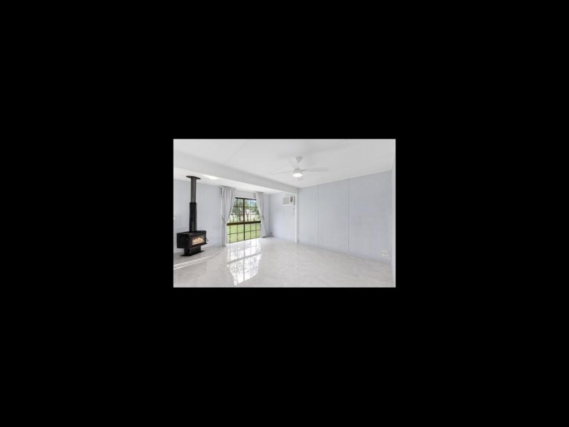 22 Adelong Avenue, Thagoona QLD 4306