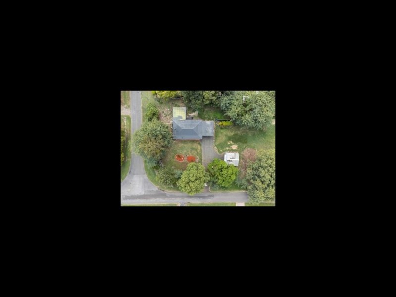 22 Adelong Avenue, Thagoona QLD 4306