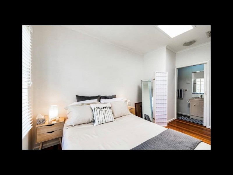 8 Ozone Avenue, Seaford VIC 3198