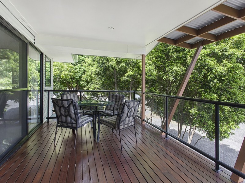 2/2 Ridgeline Way, Highland Park QLD 4211