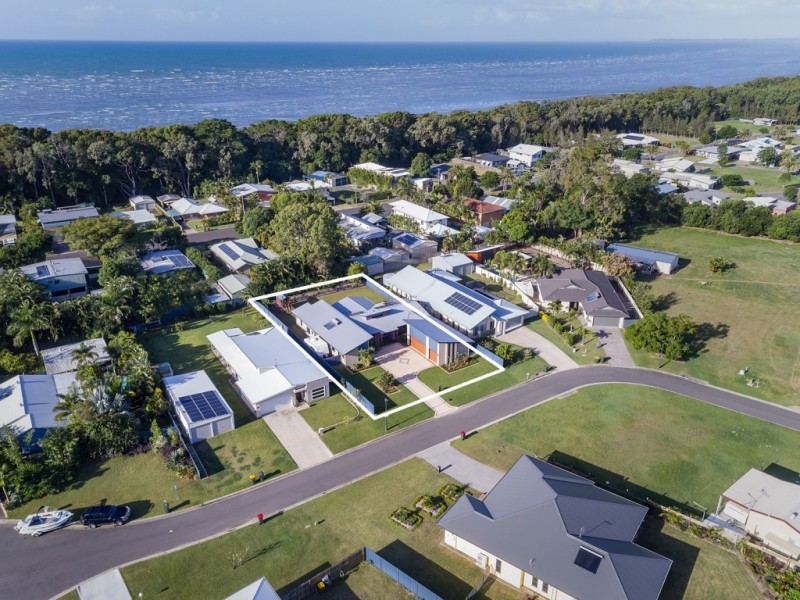 15 Castaway Court, Toogoom QLD 4655