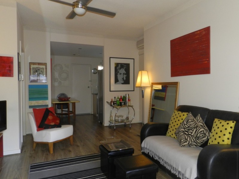 2/4 Bristol Place, Glenelg South SA 5045