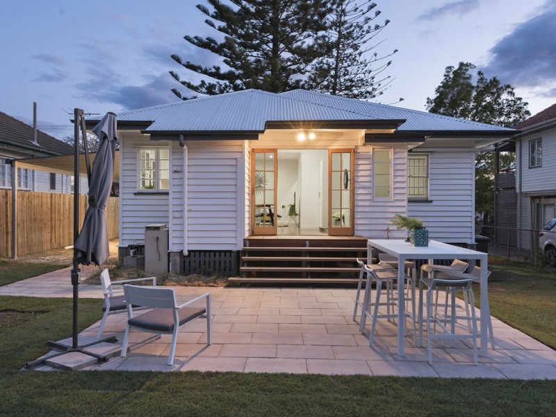 11 Glading Street, Manly West QLD 4179