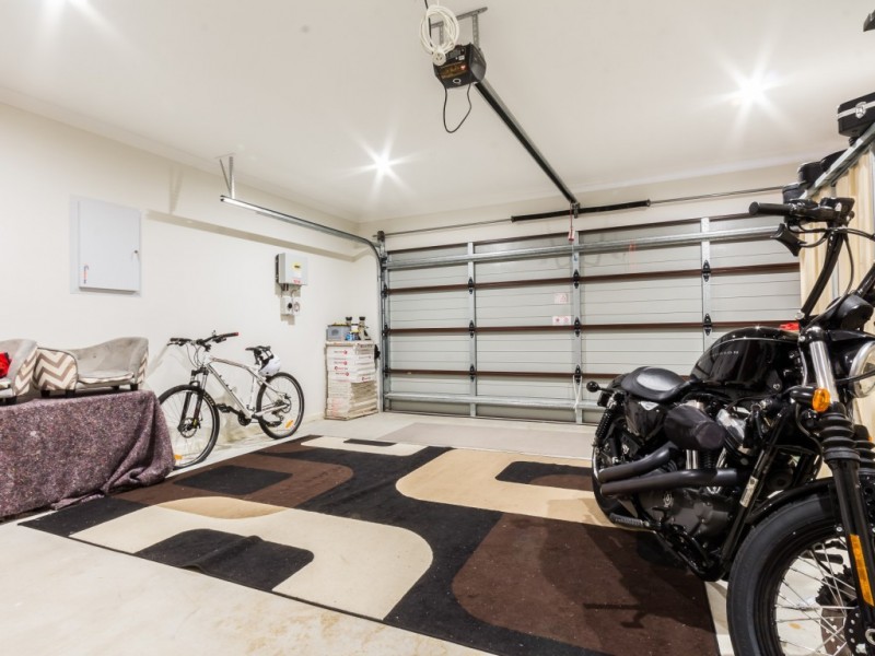 32 Barrington Circuit, Waterford QLD 4133