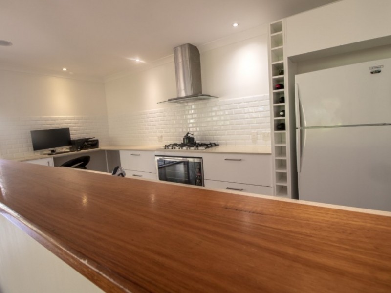 60 Bayley Road, Pine Mountain QLD 4306