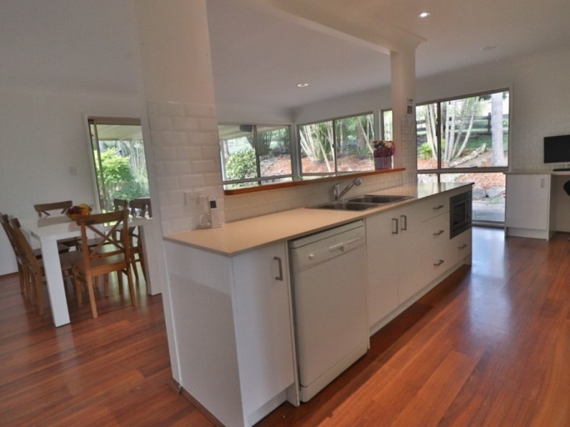 60 Bayley Road, Pine Mountain QLD 4306