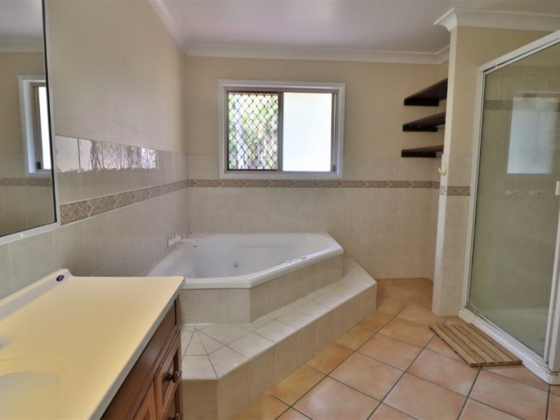 60 Bayley Road, Pine Mountain QLD 4306