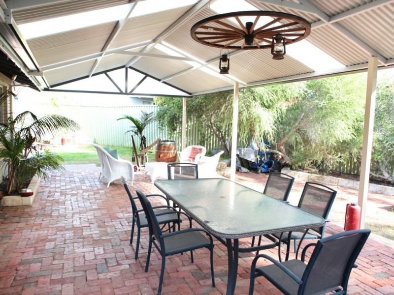 33 Sandalwood Drive, Greenwood WA 6024