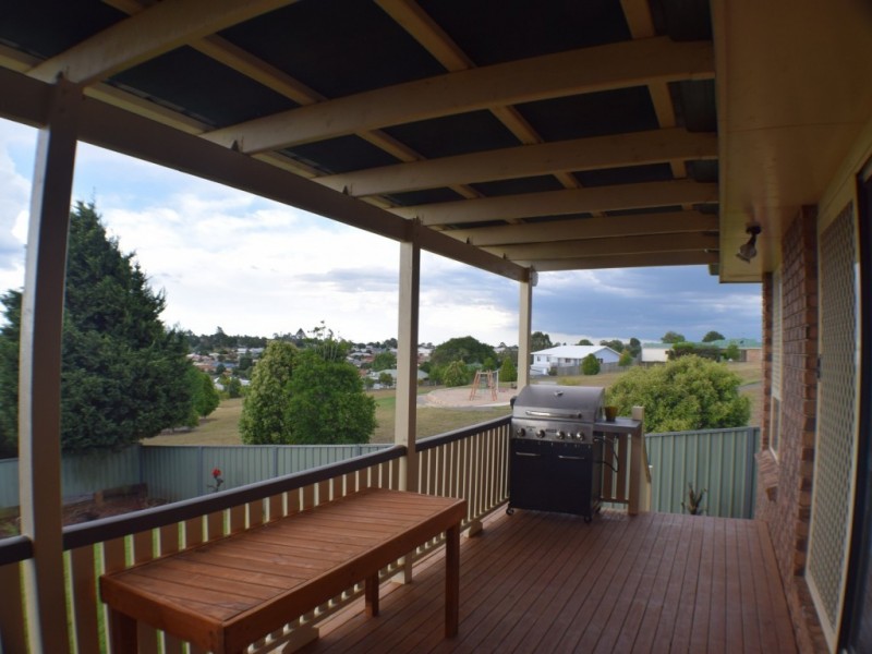 35 Dalzell Crescent, Darling Heights QLD 4350