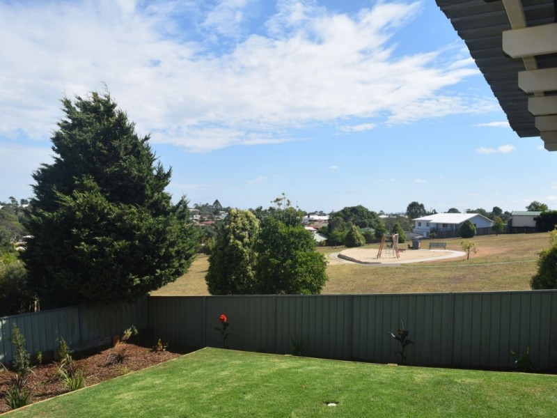 35 Dalzell Crescent, Darling Heights QLD 4350