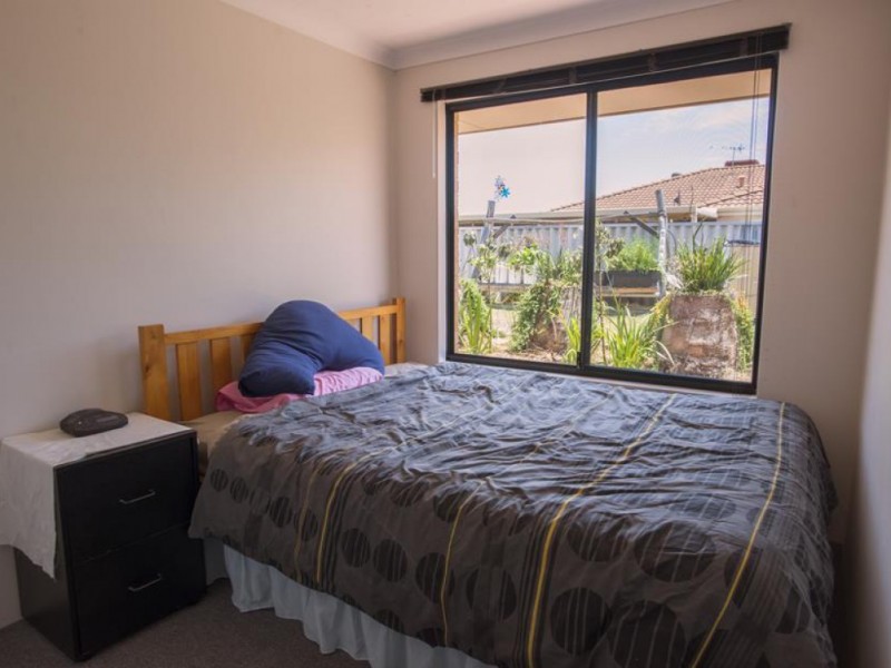 32 Vancouver Circle, Waikiki WA 6169