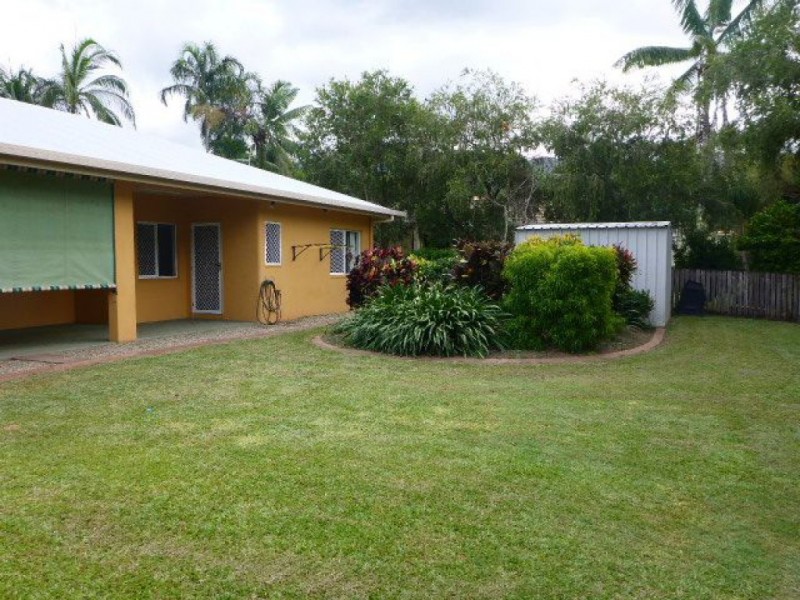 6 Allinga Close, Bentley Park QLD 4869