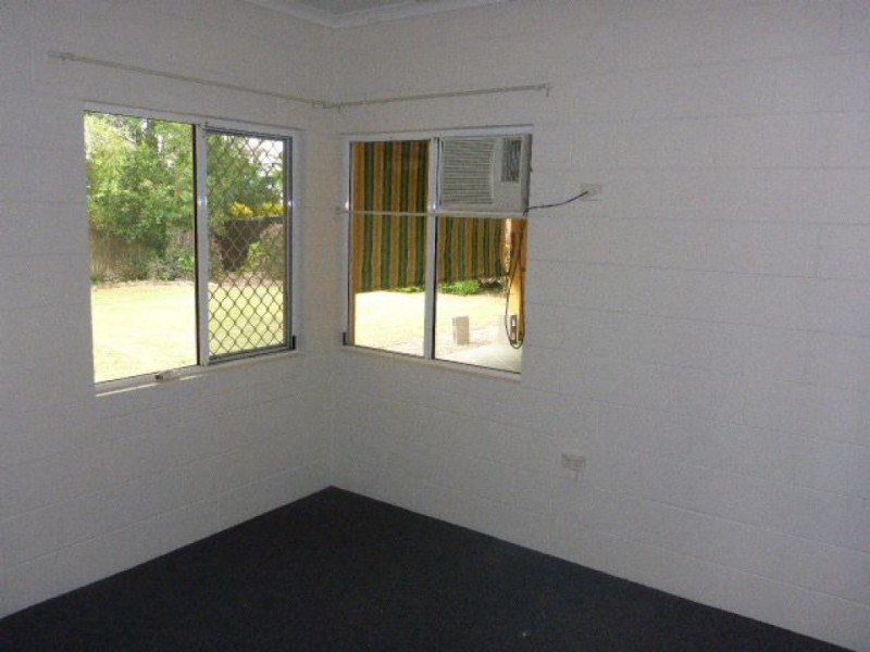 6 Allinga Close, Bentley Park QLD 4869