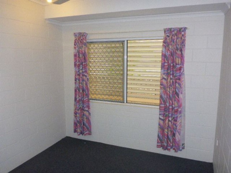 6 Allinga Close, Bentley Park QLD 4869