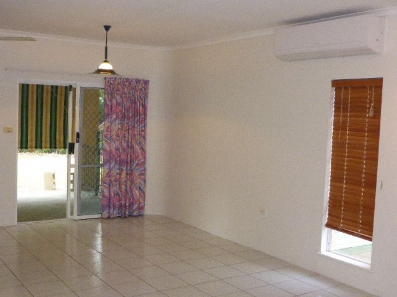 6 Allinga Close, Bentley Park QLD 4869