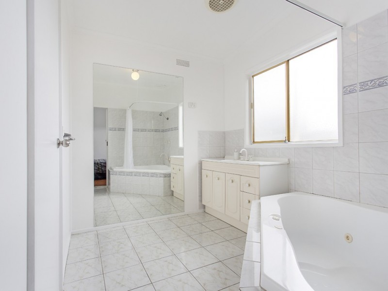 198 Toomuc Valley Road, Pakenham VIC 3810