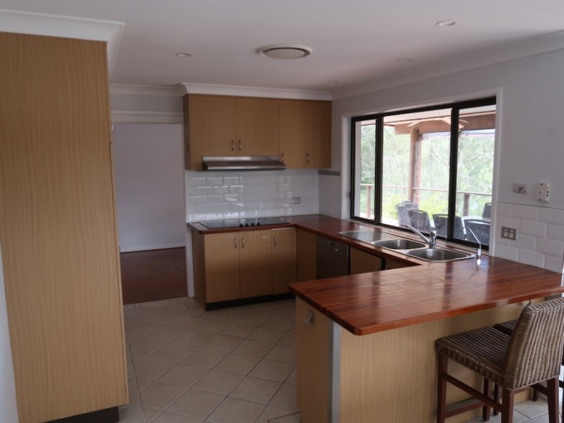 8 Riverlea Water Drive, Nerang QLD 4211