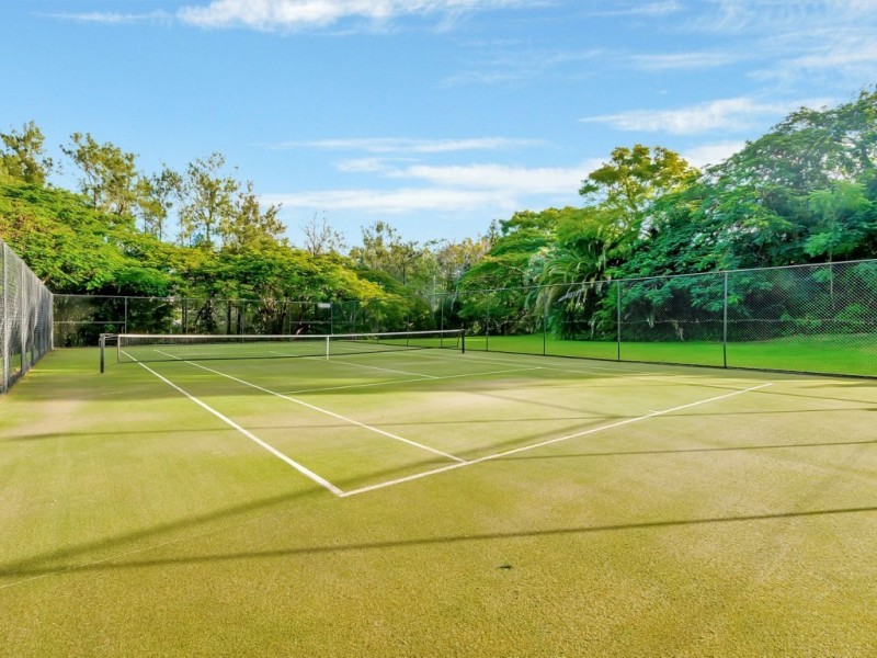 8 Riverlea Water Drive, Nerang QLD 4211