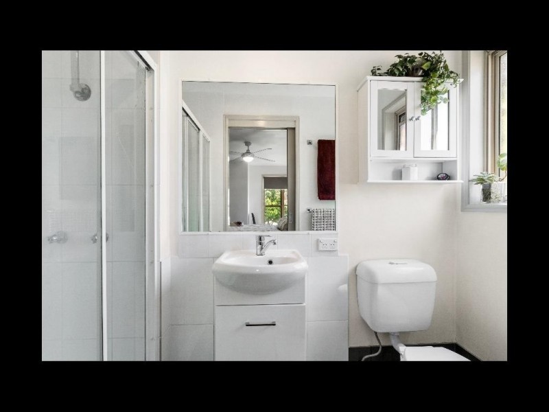 11 Pacific Pines Boulevard, Pacific Pines QLD 4211