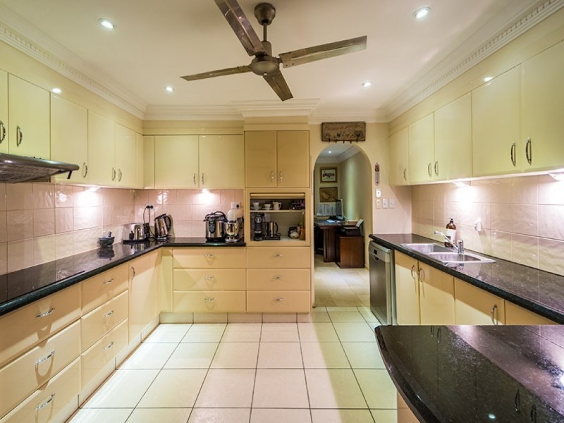 14 Ivy Street, Carrara QLD 4211