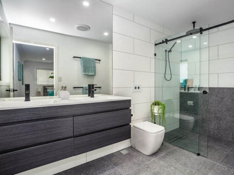 5a Sara Street, Ashmore QLD 4214