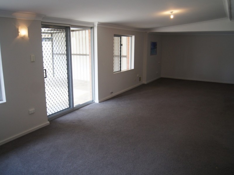 25 Birchington Street, Beckenham WA 6107