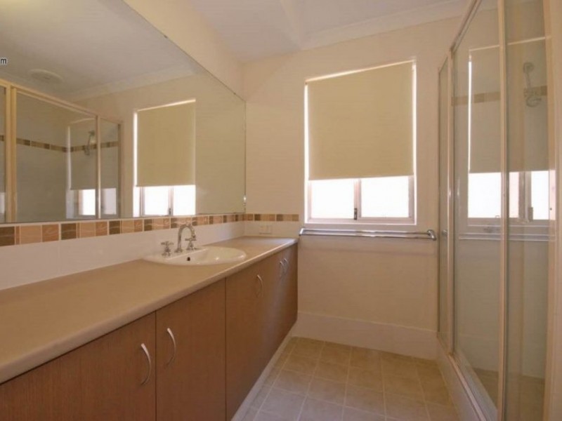 3 Girramay Rd, Banksia Grove WA 6031