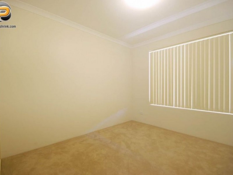 3 Girramay Rd, Banksia Grove WA 6031