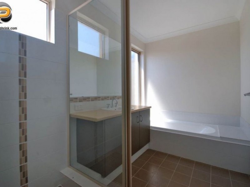 3 Girramay Rd, Banksia Grove WA 6031