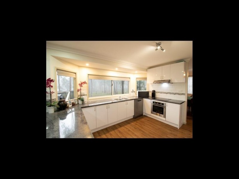 65 Thallon Road, Kensington Grove QLD 4341