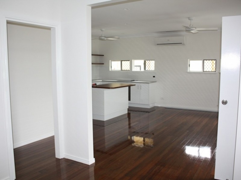 127 – 129 McManus Street, Whitfield QLD 4870