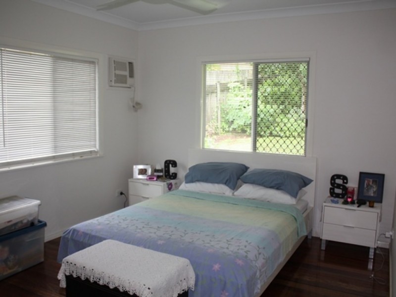 127 – 129 McManus Street, Whitfield QLD 4870