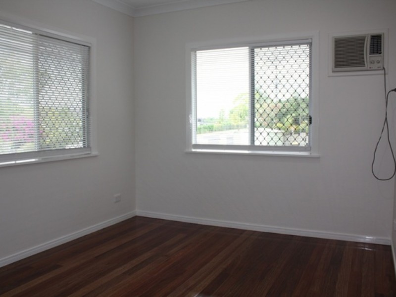 127 – 129 McManus Street, Whitfield QLD 4870